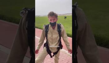 Павел Воля впервые прыгнул с парашютом в честь дня рождения